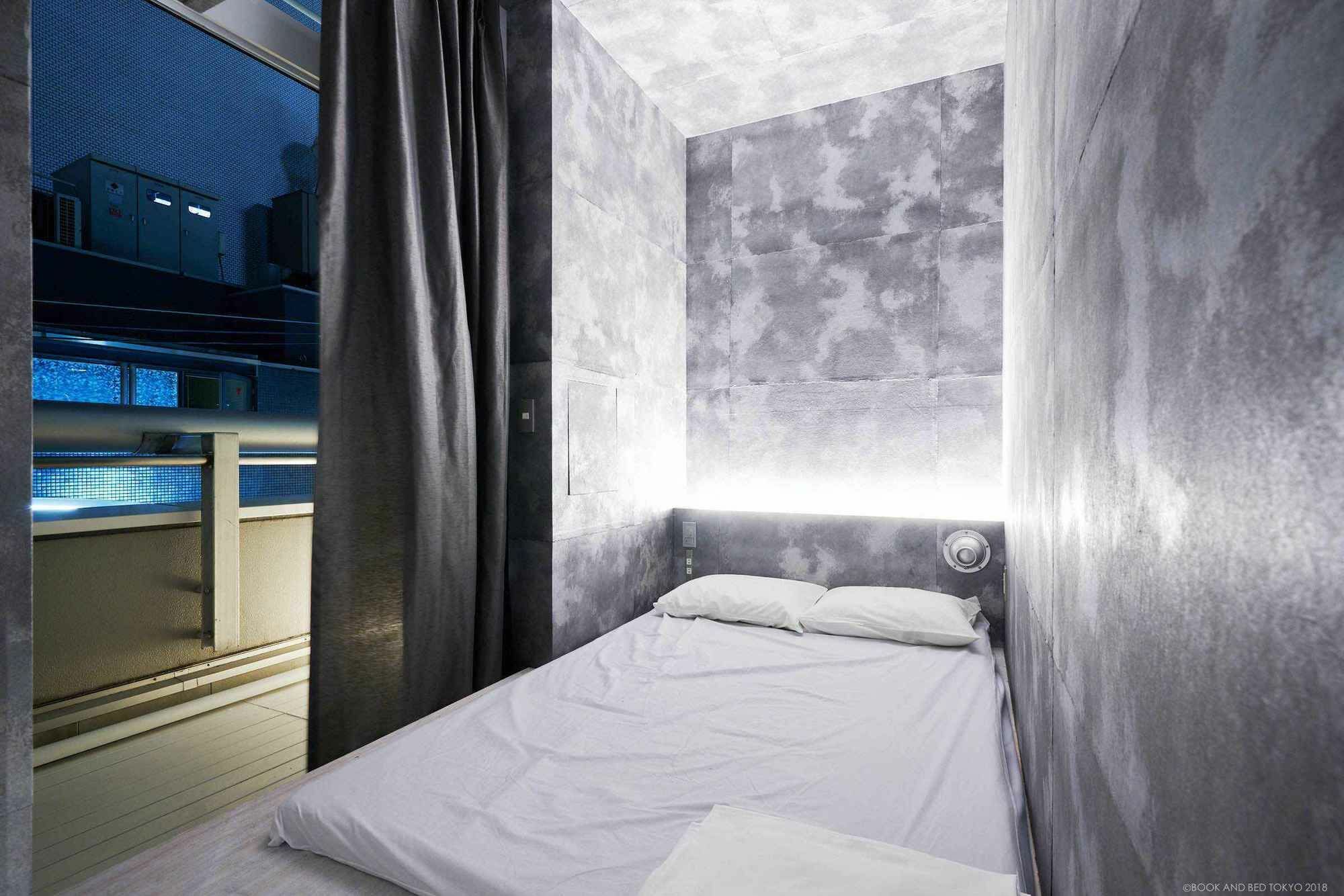 הוסטל אוסקה Book And Bed Tokyo Shinsaibashi מראה חיצוני תמונה