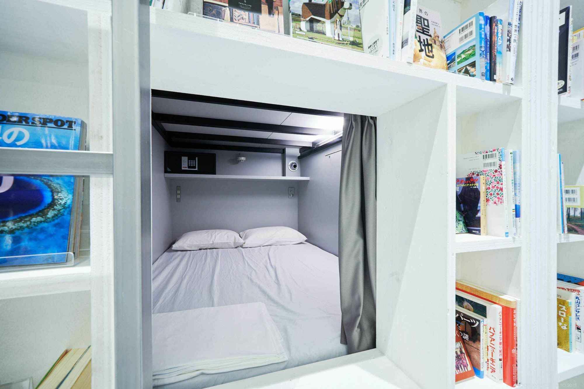 הוסטל אוסקה Book And Bed Tokyo Shinsaibashi מראה חיצוני תמונה